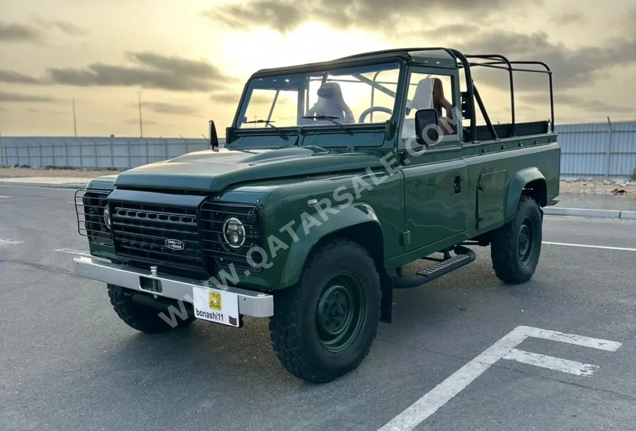 لاند روفر  ديفيندر  1999  اوتوماتيك  175,297 كم  4 سلندر  دفع رباعي  بيكب  أخضر زيتوني