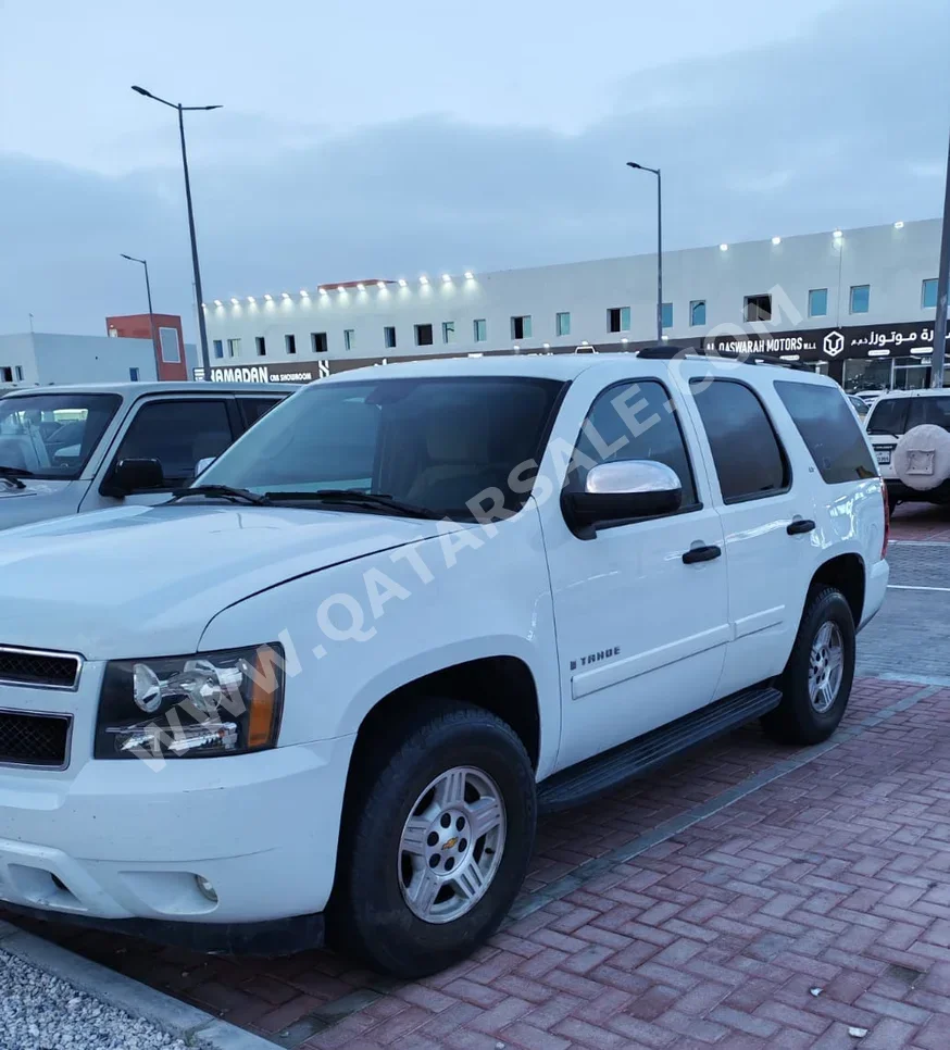 Chevrolet  Tahoe  LS  2008  Automatic  218,000 Km  8 Cylinder  Rear Wheel Drive (RWD)  SUV  White