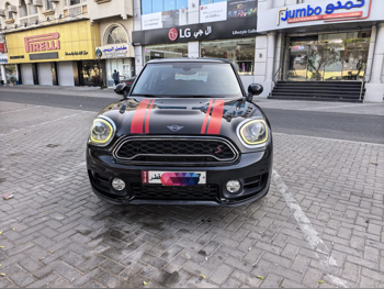 Mini  Cooper  CountryMan  2019  Automatic  100,000 Km  4 Cylinder  All Wheel Drive (AWD)  Hatchback  Black