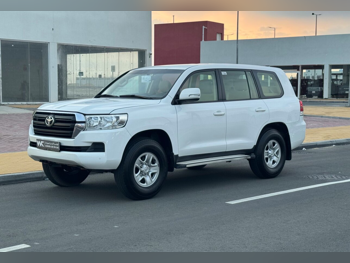 Toyota  Land Cruiser  G  2016  Automatic  355,000 Km  6 Cylinder  Four Wheel Drive (4WD)  SUV  White