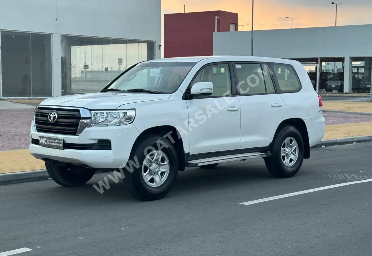 Toyota  Land Cruiser  G  2016  Automatic  355,000 Km  6 Cylinder  Four Wheel Drive (4WD)  SUV  White