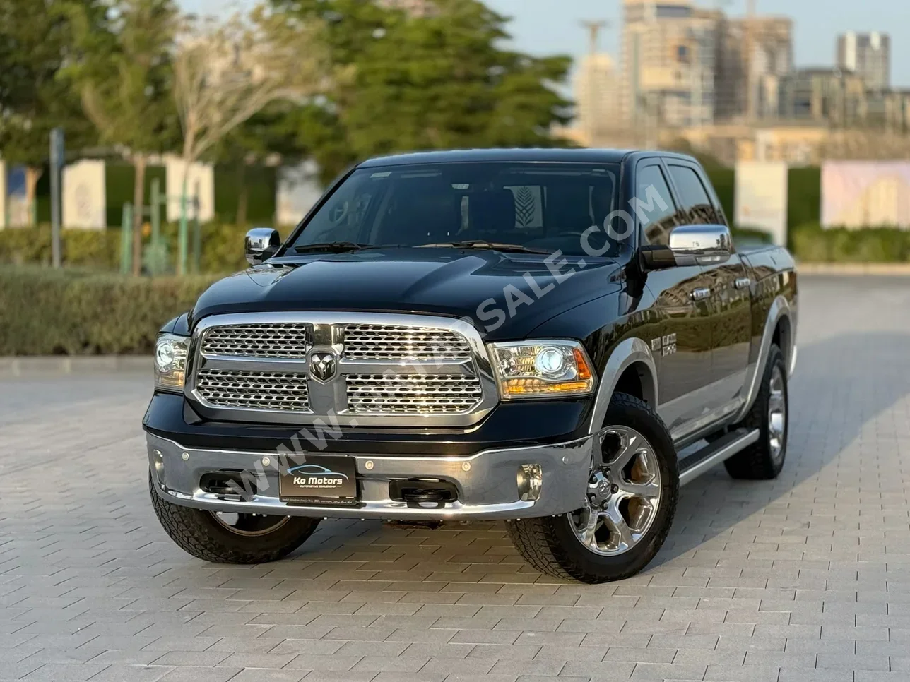 دودج  رام  لاراميي  2016  اوتوماتيك  199,000 كم  8 سلندر  دفع رباعي  بيكب  أسود