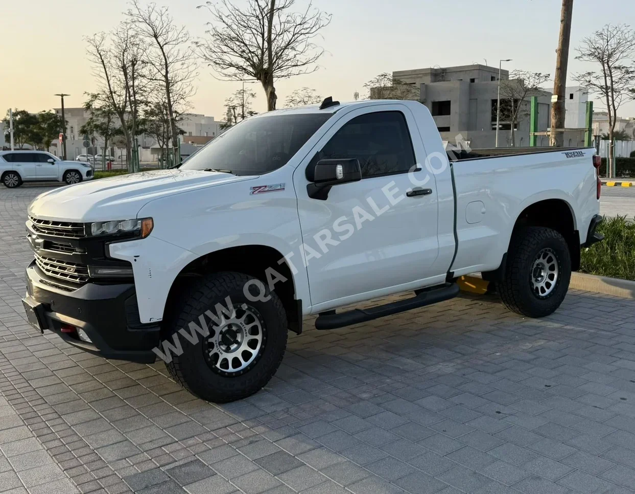 شفروليه  سلفرادو  تريل بووز  2022  اوتوماتيك  98,000 كم  8 سلندر  دفع رباعي  بيكب  أبيض  تحت الضمان