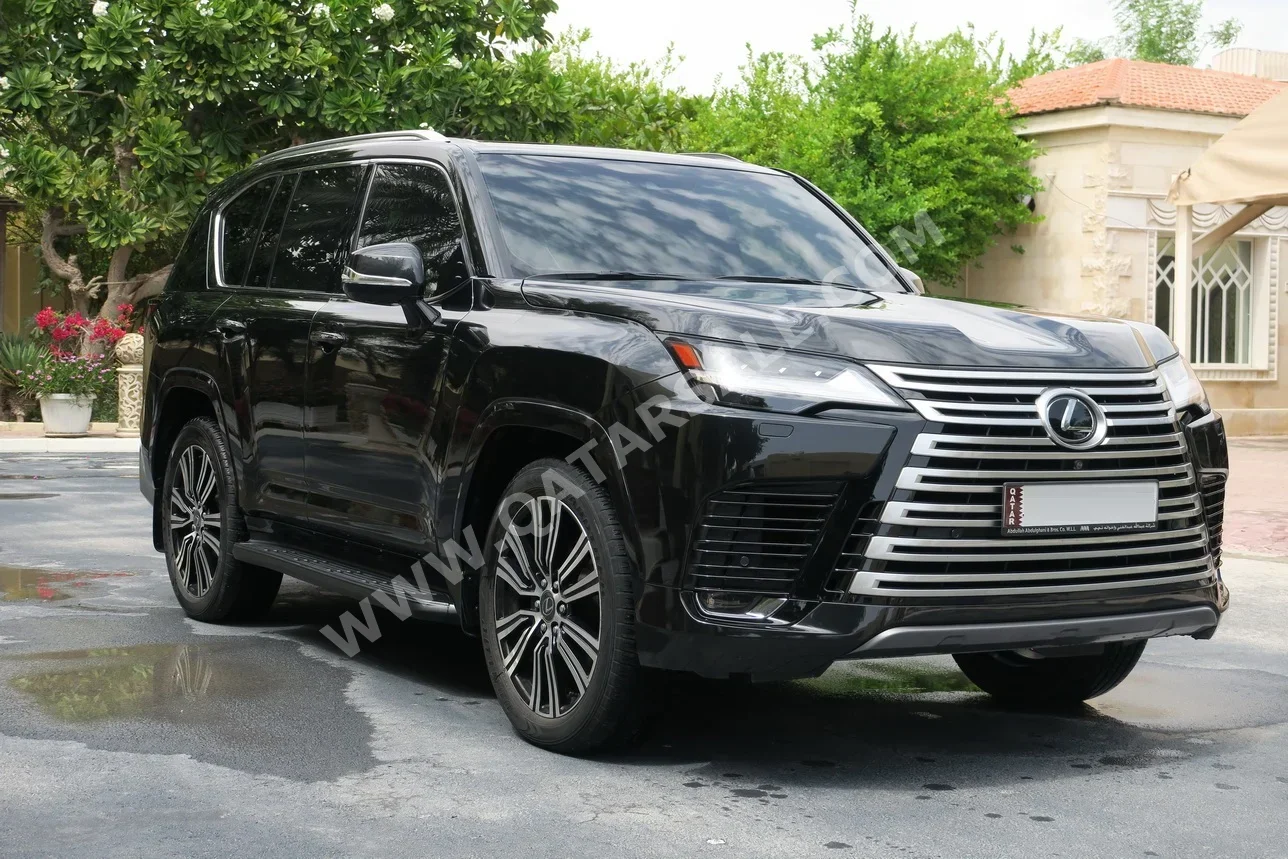 لكزس  ال اكس  600 لكجري  2024  اوتوماتيك  26,000 كم  6 سلندر  دفع رباعي  اس يو في  أسود  تحت الضمان