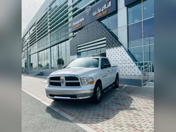 دودج  رام  1500  2012  اوتوماتيك  121,000 كم  8 سلندر  دفع رباعي  بيكب  أبيض