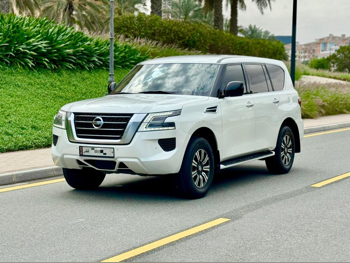 نيسان  باترول  أكس أي  2020  اوتوماتيك  160,000 كم  6 سلندر  دفع رباعي  اس يو في  أبيض