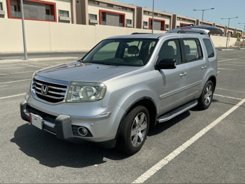 Honda  Pilot  Touring  2014  Automatic  190,000 Km  6 Cylinder  Four Wheel Drive (4WD)  SUV  Silver