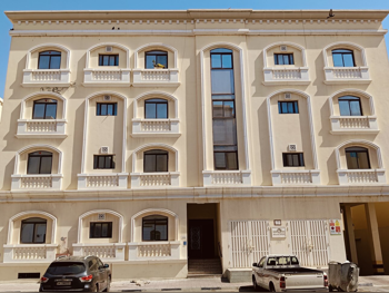 مباني ,ابراج ومجمعات - خدمية - الدوحة - فريج بن عمران للبيع