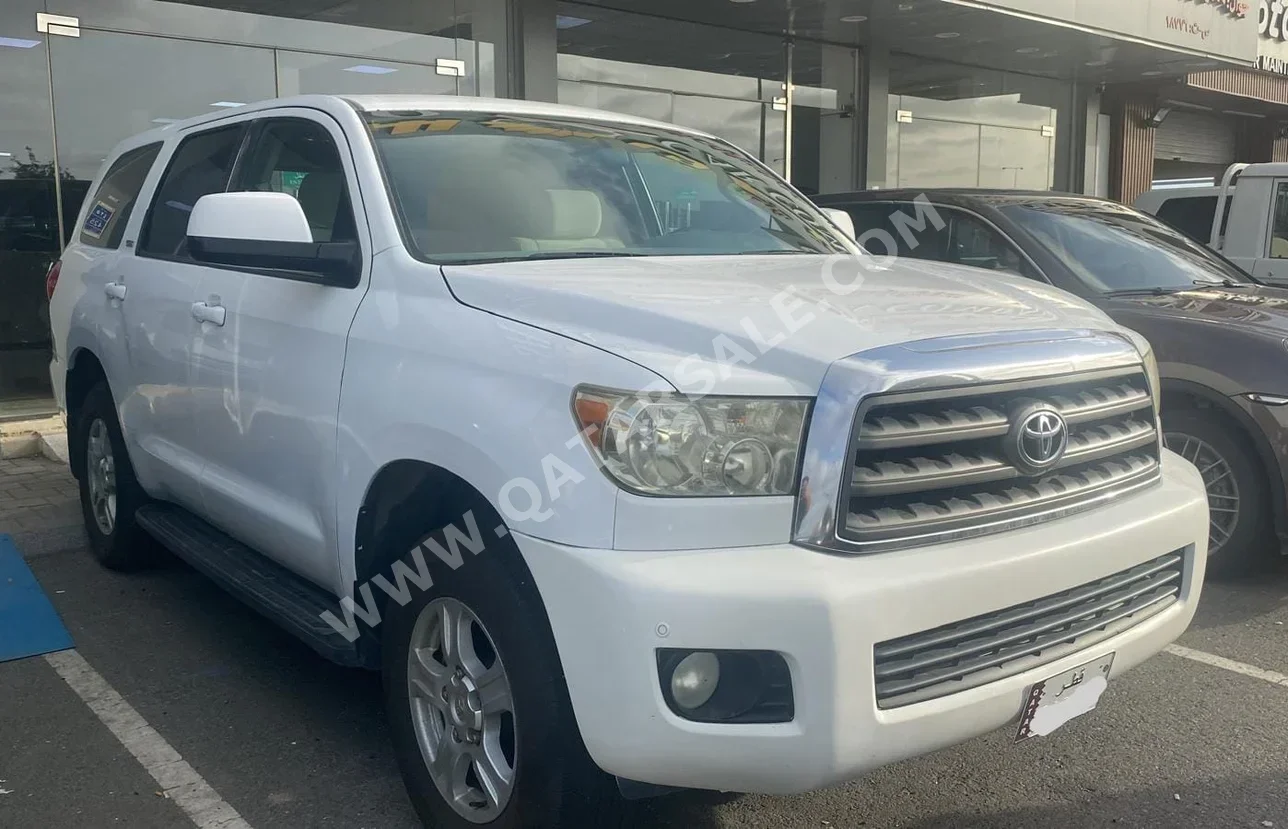 Toyota  Sequoia  2012  Automatic  475,000 Km  8 Cylinder  Four Wheel Drive (4WD)  SUV  White