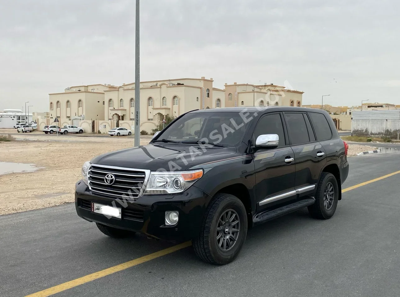 Toyota  Land Cruiser  GXR  2014  Automatic  364,000 Km  8 Cylinder  Four Wheel Drive (4WD)  SUV  Black