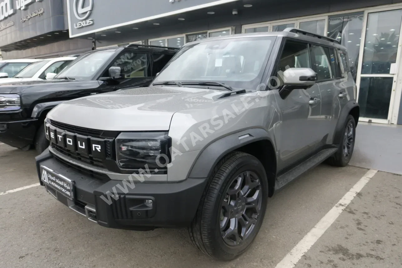 Jetour T2 Luxury 2025 Automatic 39,000 Km 4 Cylinder Four Wheel Drive (4WD) SUV Gray With Warranty