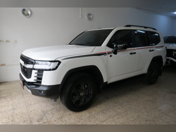 تويوتا  لاند كروزر  جي ار سبورت توين تيربو  2023  اوتوماتيك  56,000 كم  6 سلندر  دفع رباعي  اس يو في  أبيض  تحت الضمان