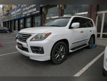 لكزس  ال اكس  570  2014  اوتوماتيك  360,000 كم  8 سلندر  دفع رباعي  اس يو في  أبيض