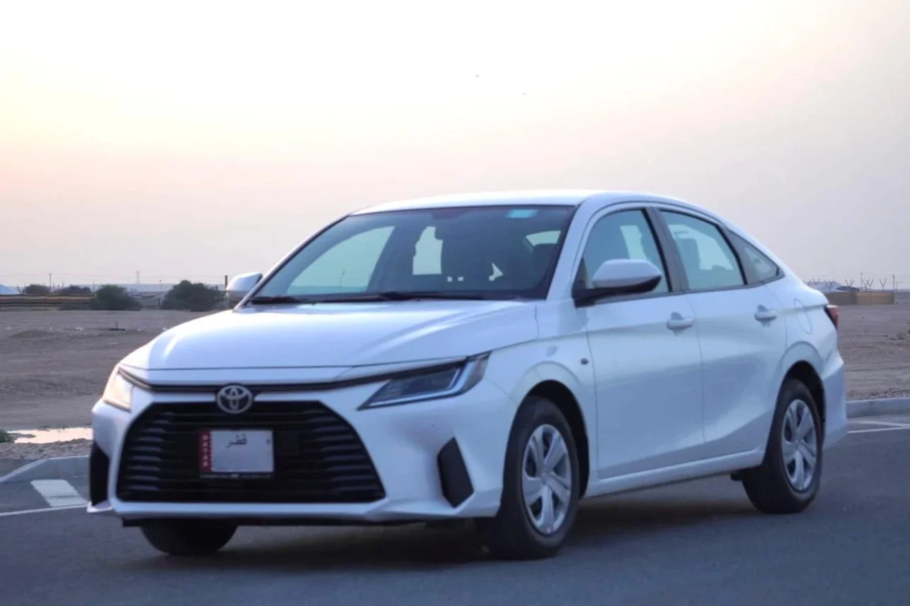 تويوتا  ياريس  2024  اوتوماتيك  34,000 كم  4 سلندر  سحب امامي  سيدان  أبيض