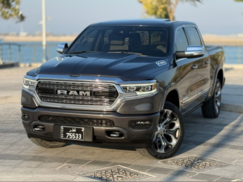 Dodge  Ram  Limited  2022  Automatic  19,900 Km  8 Cylinder  Four Wheel Drive (4WD)  Pick Up  Gray  With Warranty