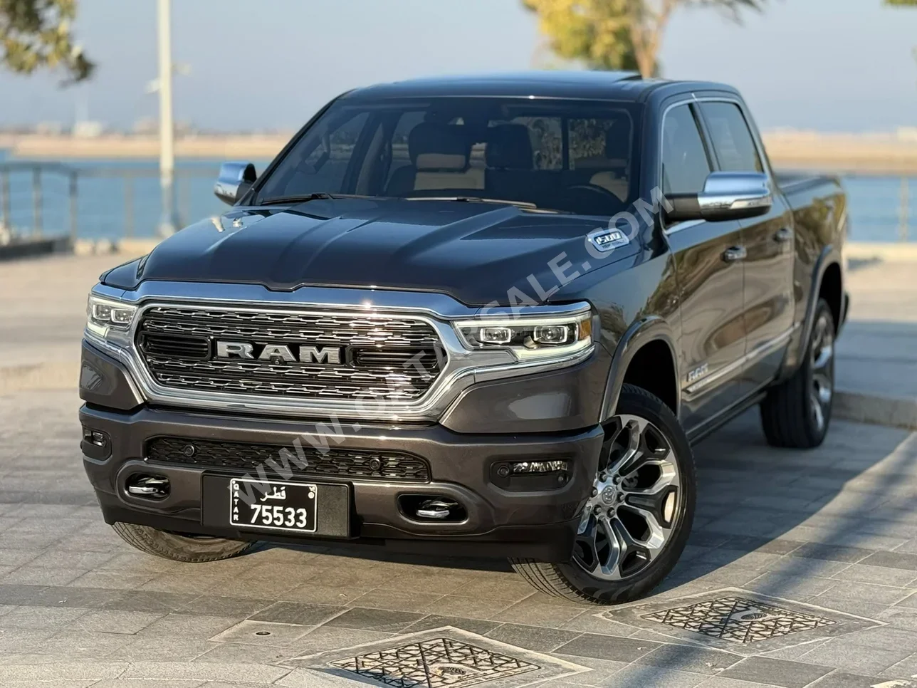 Dodge Ram Limited 2022 Automatic 19,900 Km 8 Cylinder Four Wheel Drive (4WD) Pick Up Gray With Warranty