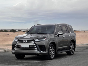 لكزس  ال اكس  600 لكجري  2023  اوتوماتيك  71,000 كم  6 سلندر  دفع رباعي  اس يو في  رمادي  تحت الضمان