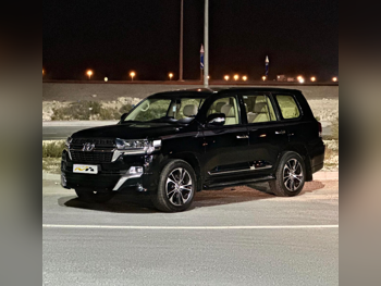 تويوتا  لاند كروزر  جي اكس ار - غراند تورينغ  2021  اوتوماتيك  131,000 كم  8 سلندر  دفع رباعي  اس يو في  أسود