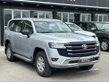 Toyota  Land Cruiser  GX  2025  Automatic  14,000 Km  6 Cylinder  Four Wheel Drive (4WD)  SUV  Silver  With Warranty