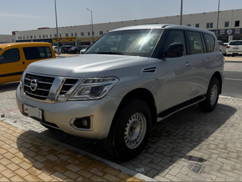 نيسان  باترول  أكس أي  2014  عادي  315,000 كم  6 سلندر  دفع رباعي  اس يو في  فضي