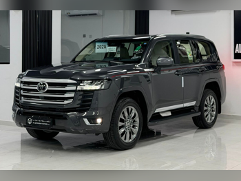 تويوتا  لاند كروزر  جي اكس ار توين توربو  2026  اوتوماتيك  0 كم  6 سلندر  دفع رباعي  اس يو في  رمادي  تحت الضمان