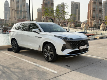 MG  RX9  Premium  2025  Automatic  9,000 Km  4 Cylinder  Four Wheel Drive (4WD)  SUV  White  With Warranty