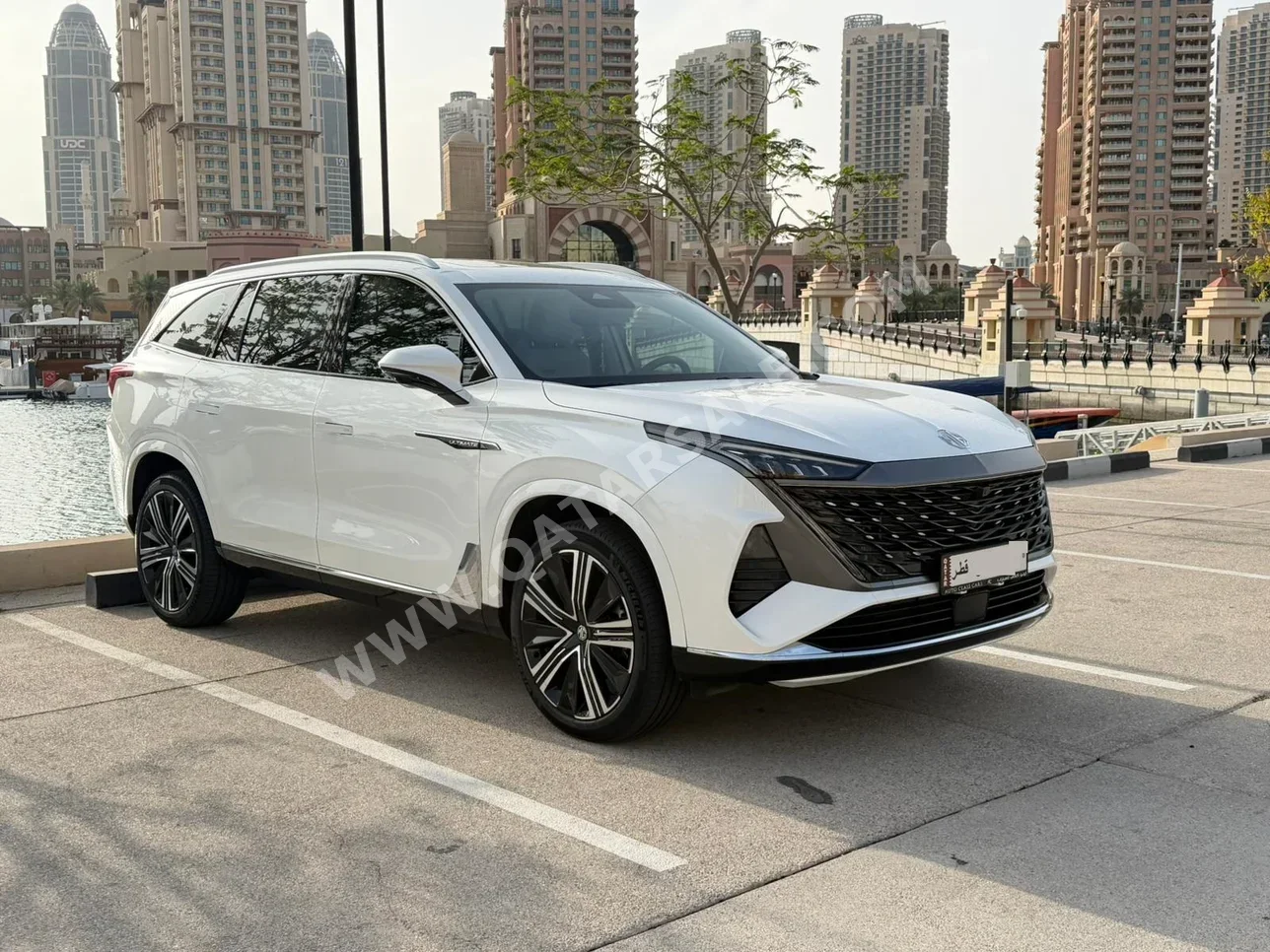 MG RX9 Premium 2025 Automatic 9,000 Km 4 Cylinder Four Wheel Drive (4WD) SUV White With Warranty