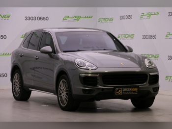 Porsche  Cayenne  2016  Automatic  116,000 Km  6 Cylinder  Four Wheel Drive (4WD)  SUV  Gray