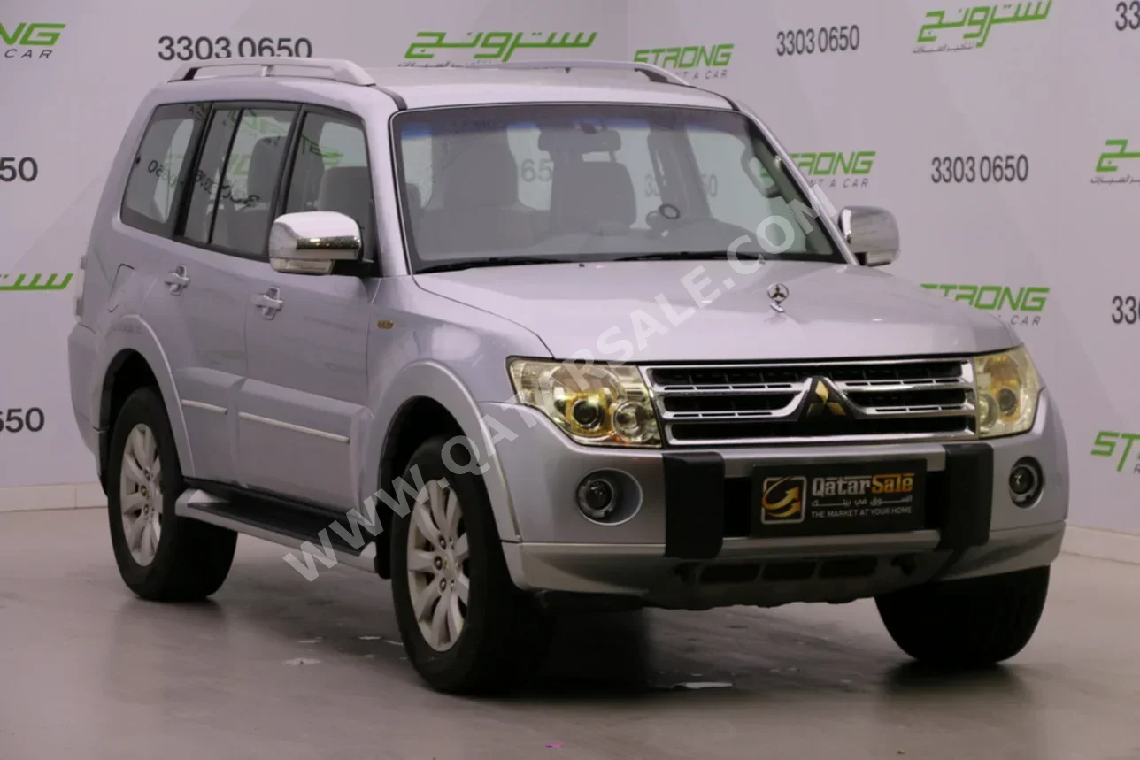 ميتسوبيشي باجيرو 2011 اوتوماتيك 100,000 كم 6 سلندر دفع رباعي اس يو في فضي
