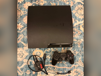 Video Games Consoles - Sony - PlayStation 3 Slim -Included Controllers: 1