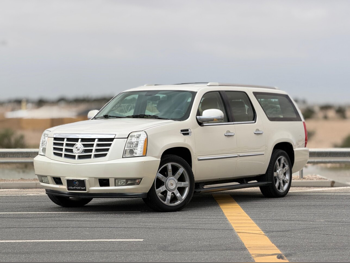 Cadillac  Escalade  ESV  2012  Automatic  186,000 Km  8 Cylinder  Four Wheel Drive (4WD)  SUV  White