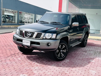 Nissan  Patrol  Super Safari  2024  Automatic  9,000 Km  6 Cylinder  Four Wheel Drive (4WD)  SUV  Black  With Warranty