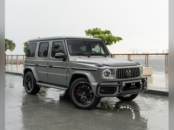 مرسيدس - بنز  جي - كلاس  63 اي ام جي  2022  اوتوماتيك  28,000 كم  8 سلندر  دفع رباعي  اس يو في  رمادي