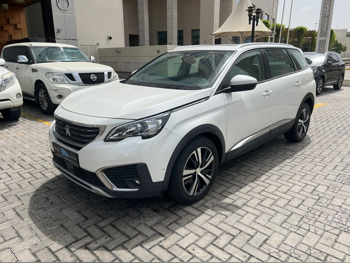 بيجو  5008  جي تي  لاين  2021  اوتوماتيك  103,000 كم  4 سلندر  سحب امامي  اس يو في  أبيض لؤلؤي