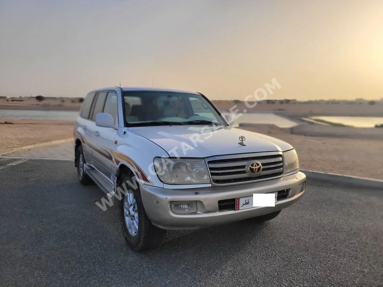 Toyota Land Cruiser GXR 2005 Automatic 452,000 Km 6 Cylinder Four Wheel Drive (4WD) SUV White