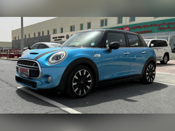 Mini  Cooper  S  2016  Automatic  82,000 Km  4 Cylinder  Front Wheel Drive (FWD)  Hatchback  Blue