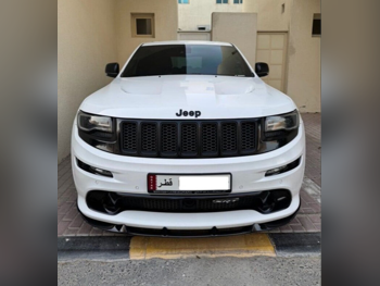 جييب  جراند شيروكي  أس ار تي  2015  اوتوماتيك  161,000 كم  8 سلندر  دفع رباعي  اس يو في  أبيض لؤلؤي