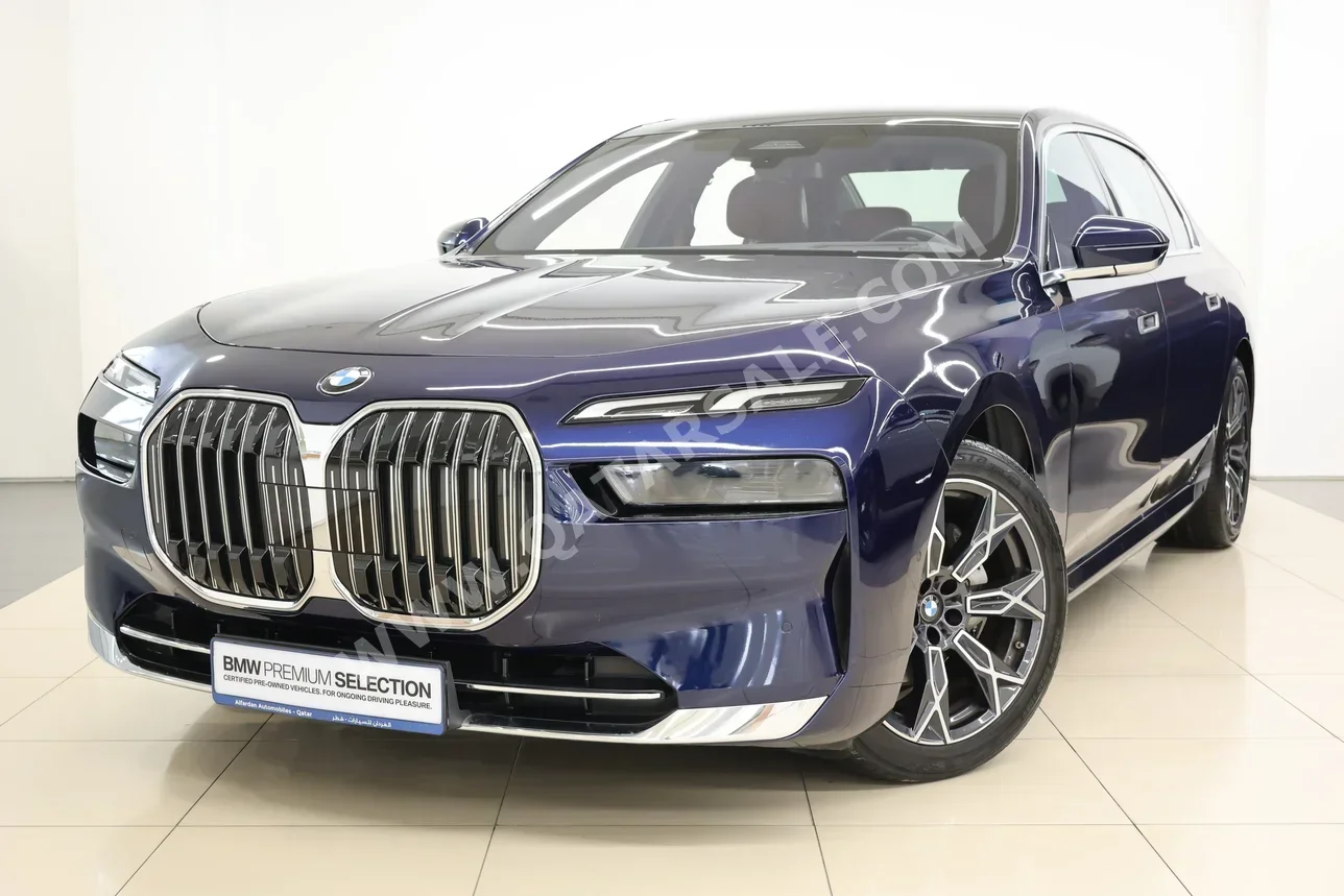 بي ام دبليو  الفئة - السابعة  735 اي  2023  اوتوماتيك  66,500 كم  6 سلندر  دفع خلفي  سيدان  ازرق  تحت الضمان