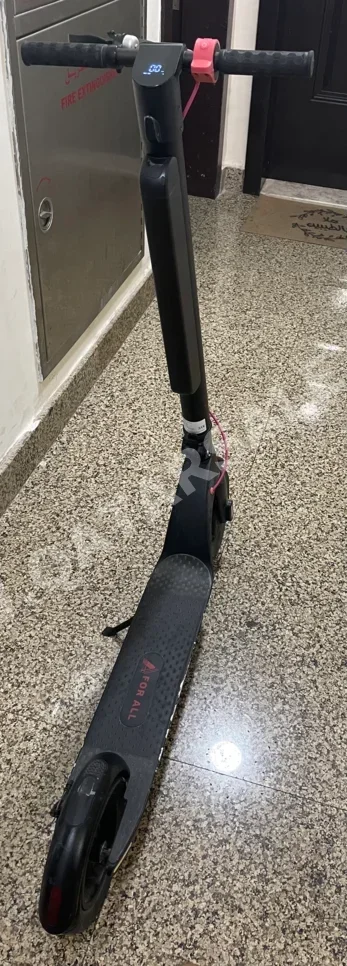 سكوترات سكوتر كهربائي - أسود