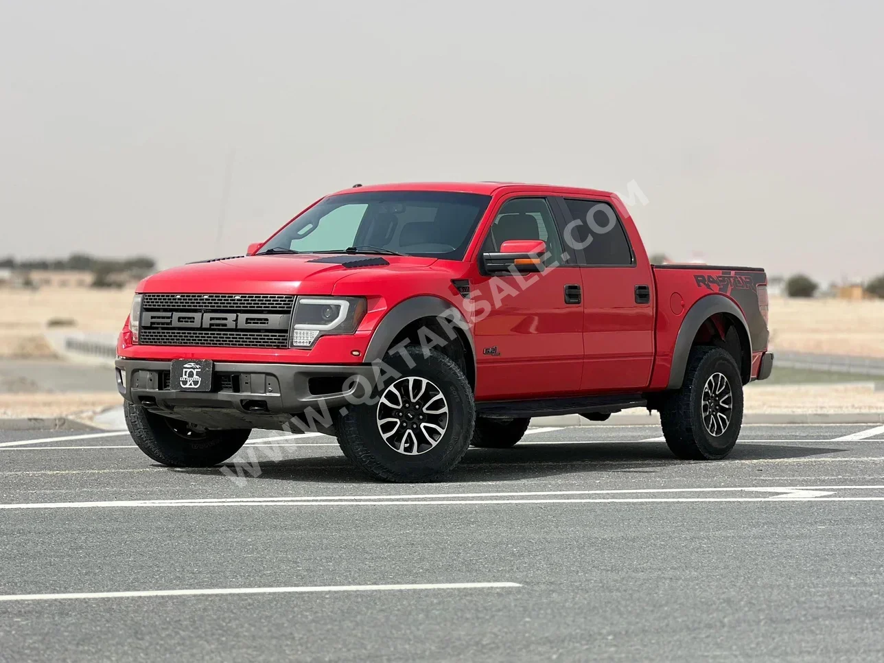 Ford  Raptor  SVT  2013  Automatic  174,000 Km  8 Cylinder  Four Wheel Drive (4WD)  Pick Up  Red