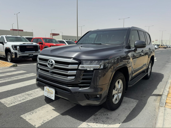 تويوتا  لاند كروزر  جي اكس ار توين توربو  2024  اوتوماتيك  34,000 كم  6 سلندر  دفع رباعي  اس يو في  رمادي  تحت الضمان