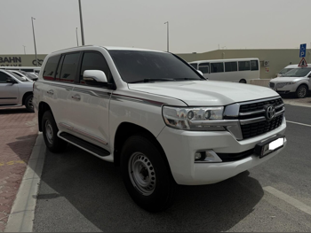 Toyota  Land Cruiser  GX  2009  Automatic  321,000 Km  6 Cylinder  Four Wheel Drive (4WD)  SUV  White