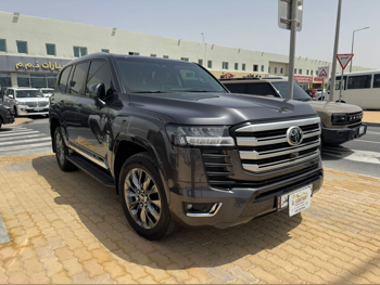 تويوتا  لاند كروزر  جي اكس ار توين توربو  2024  اوتوماتيك  35,000 كم  6 سلندر  دفع رباعي  اس يو في  رمادي  تحت الضمان
