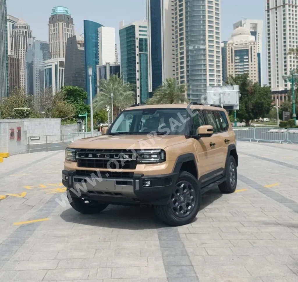 جيتور  جي 700  لاكجري  2026  اوتوماتيك  0 كم  4 سلندر  دفع رباعي  اس يو في  برتقالي  تحت الضمان