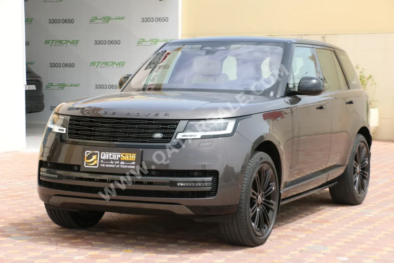 Land Rover  Range Rover  Vogue  Autobiography  2022  Automatic  51,000 Km  8 Cylinder  Four Wheel Drive (4WD)  SUV  Gray  With Warranty