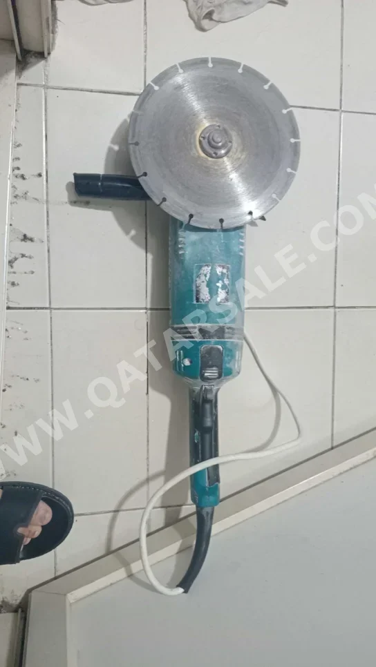 أدوات كهربائية وأدوات يدوية ماكيتا \  أدوات كهربائية سلكية