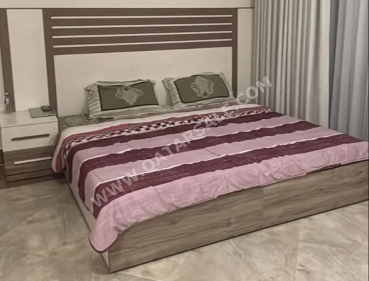 Beds - King  - Brown