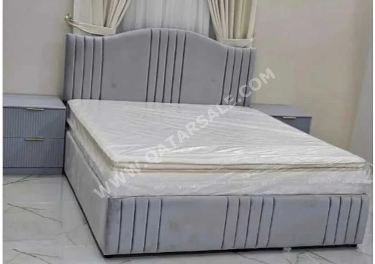 Beds - King  - Gray  - Mattress Included  - With Bedside Table