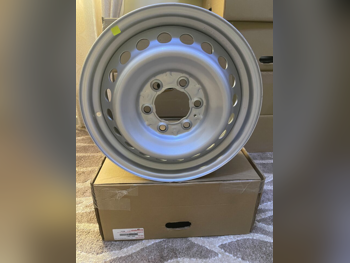 العجلات والجنوط (الرنقات) صنع في المكسيك \  4 مواسم  17"