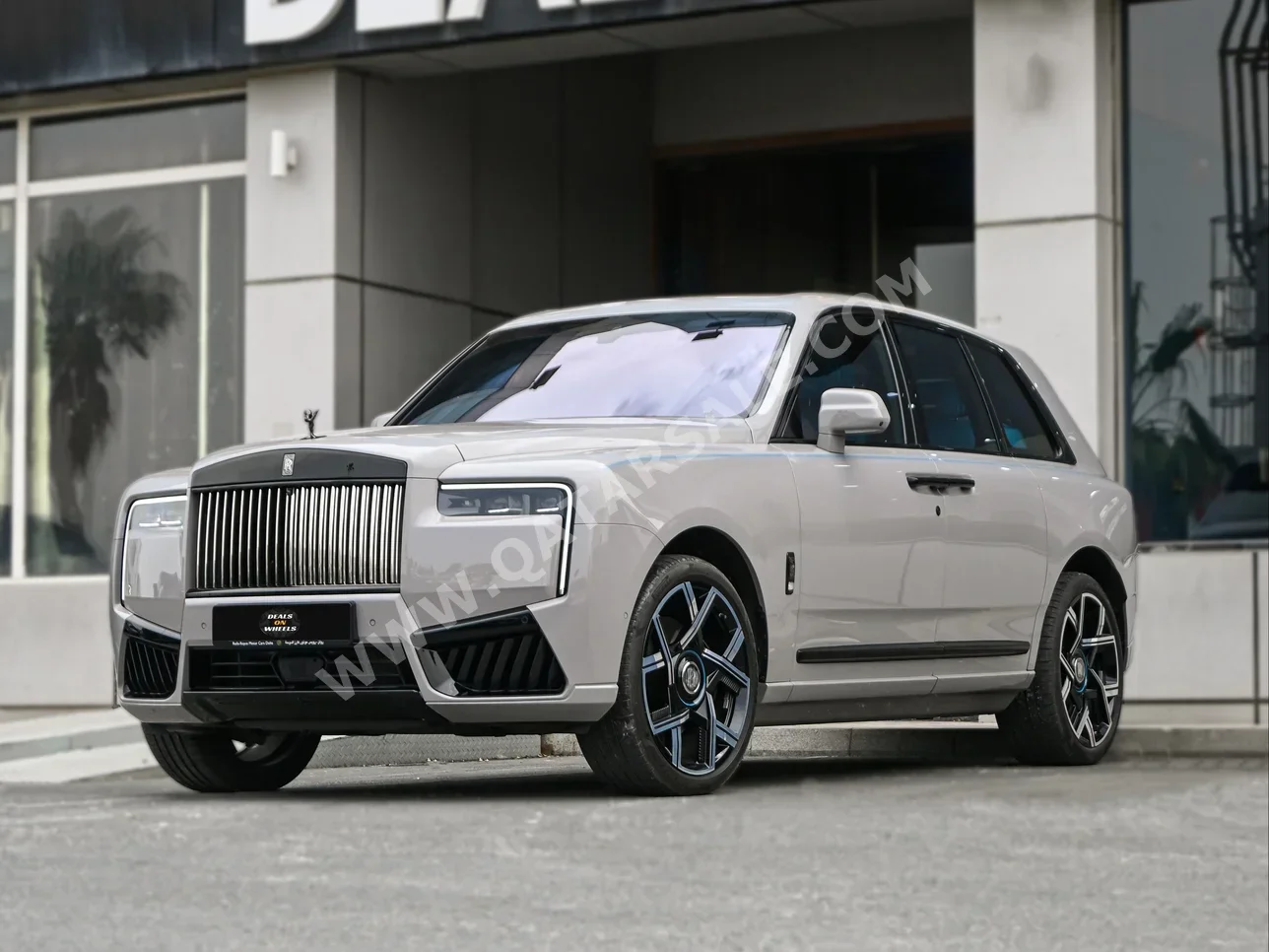 Rolls-Royce  Cullinan  Black Badge  2025  Automatic  8,000 Km  12 Cylinder  All Wheel Drive (AWD)  SUV  Carpathian grey  With Warranty
